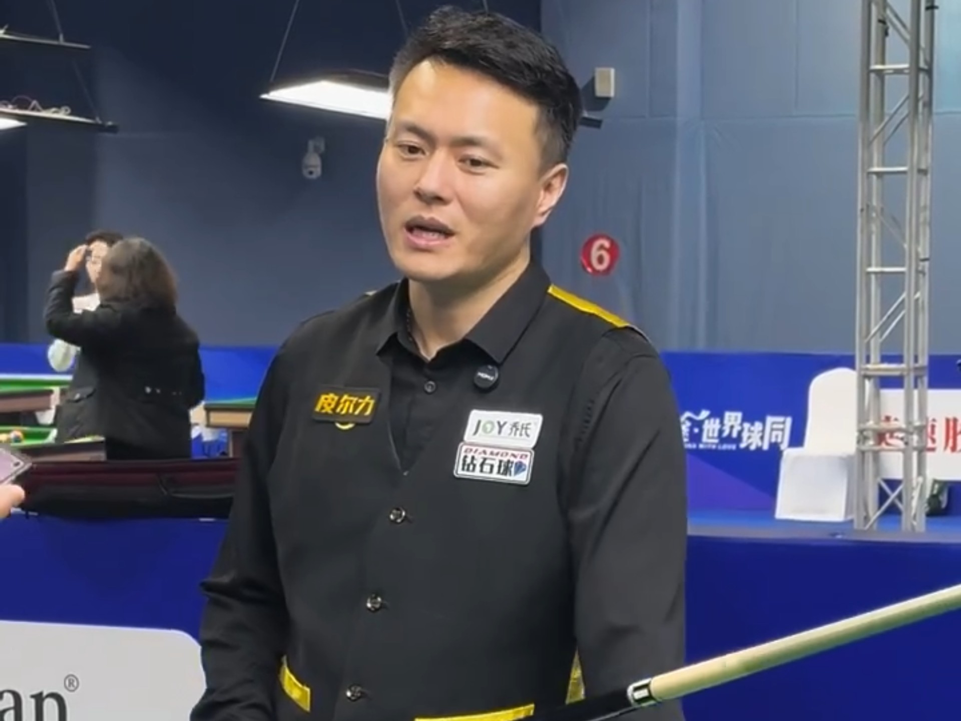 而哈登在另 而哈登在另