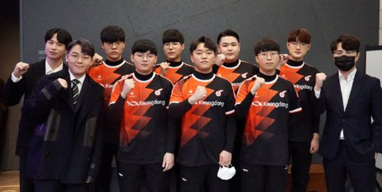 融入国家队 融入国家队